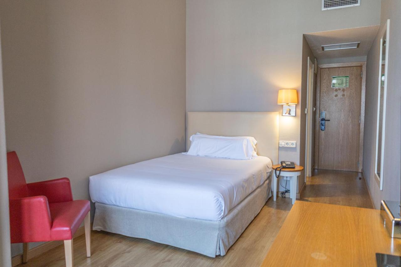 Seth Port Mahon Hotel Exterior foto